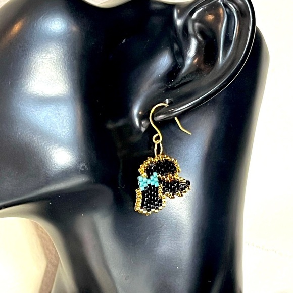 Poodle sculpted seed bead earrings handcrafted lightweight - Picture 5 of 6